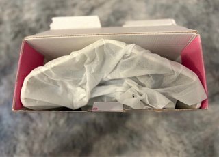 Aspirador de mesa Pollie para uñas