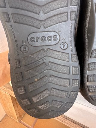 Crocs negros talla 37-38