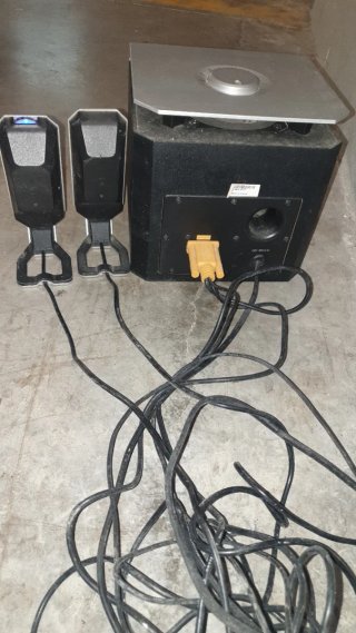Altavoces Dell 2.1 Plata y Negro