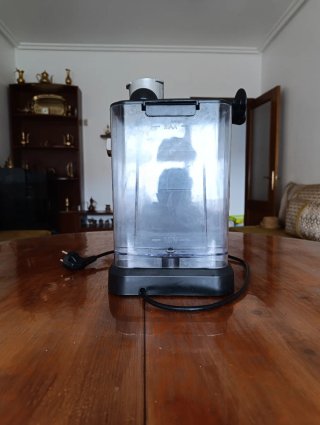 Cafetera Aeomjk como nueva