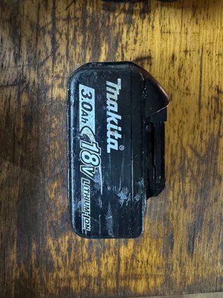 Cargador Makita DC18RC + 2 Baterías