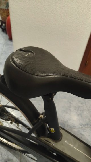 Bicicleta Btwin con cesta