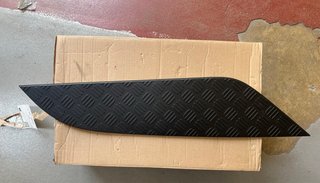 Juego molduras laterales originales Land Rover Def