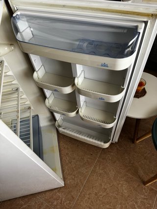 Nevera Beko con congelador