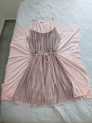 Vestido plisado Bershka talla M