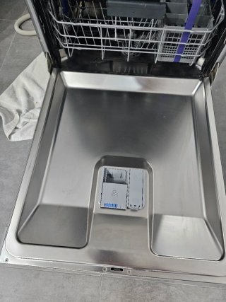 Lavavajillas Beko Inox 60cm A+++ con 3 años
