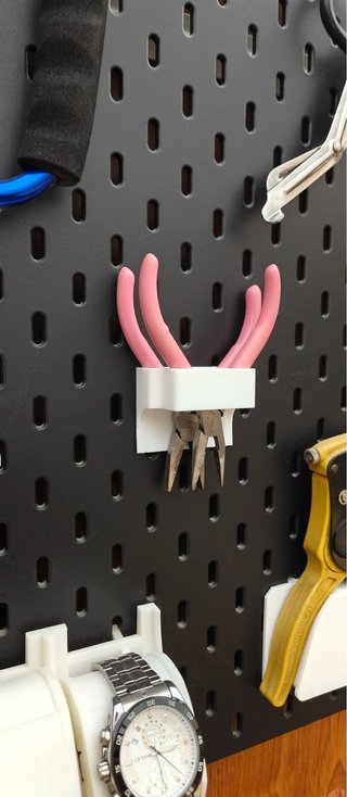 Soporte alicates panel SKADIS IKEA impreso 3D