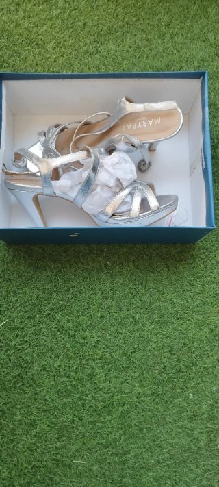 Zapatos MARYPAZ evento beige/plata talla 38