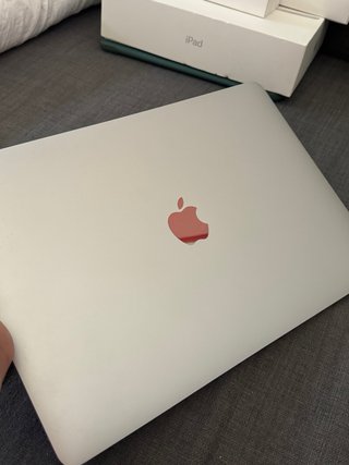 MacBook Pro 13 2017 Plata - 233 Ciclos Batería