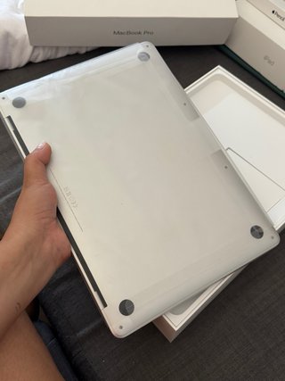 MacBook Pro 13 2017 Plata - 233 Ciclos Batería
