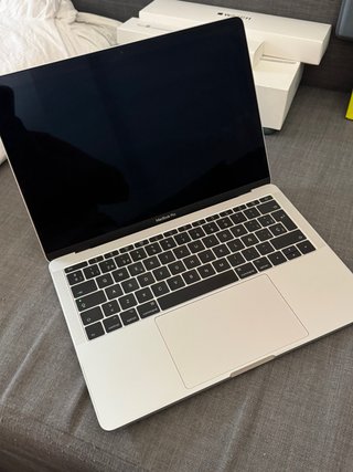 MacBook Pro 13 2017 Plata - 233 Ciclos Batería