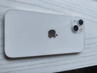 iPhone 13 Apple