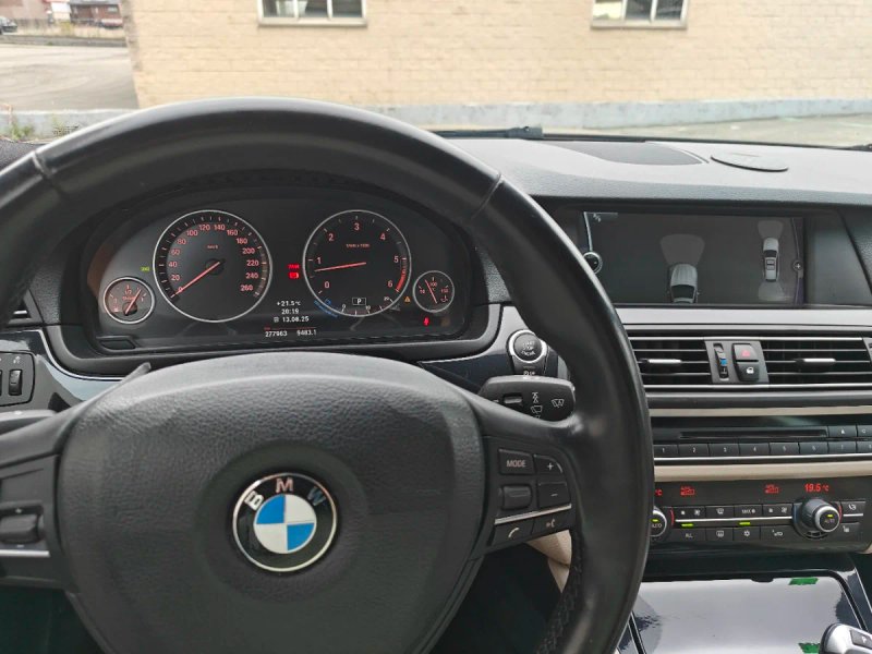 BMW Serie 5 530 d Touring xDrive 2012, foto 7