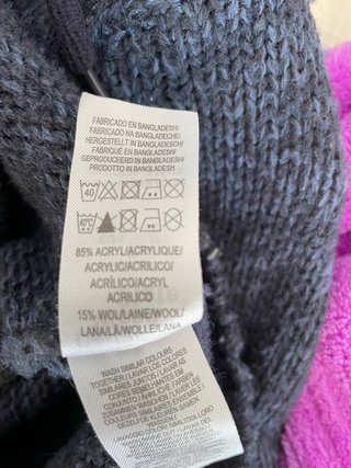 Sudadera de punto con capucha y botones