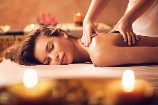 Masajes relajantes en piernas espalda glúteos