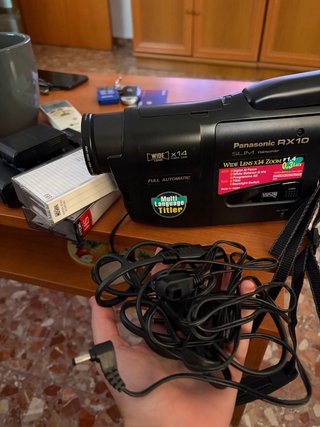 Panasonic RX10 SLIM Palmcorder Videocámara