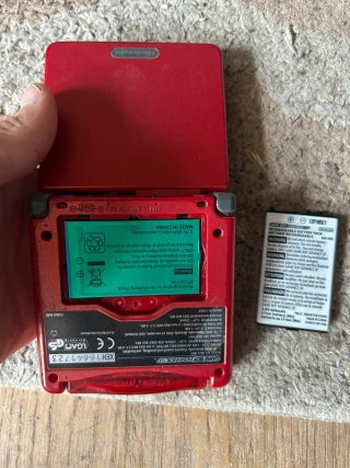 Nintendo Game Boy Advance SP Roja + juego