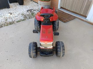 Tractor Infantil Rojo Massey Ferguson