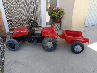 Tractor Infantil Rojo Massey Ferguson