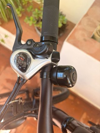 Bicicleta Eléctrica Invicta Troky Negra