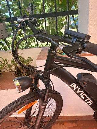 Bicicleta Eléctrica Invicta Troky Negra