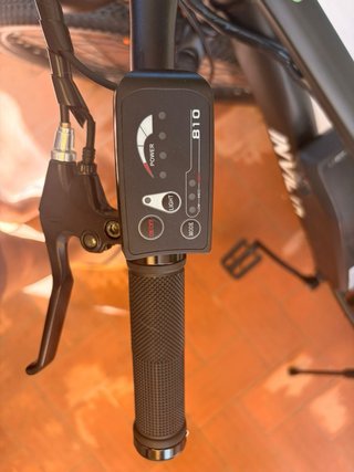 Bicicleta Eléctrica Invicta Troky Negra