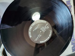 Nando Dixkontrol - Music for the Children