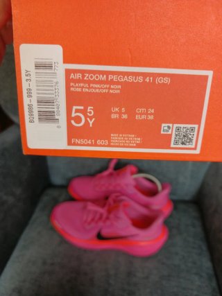 Nike Air Zoom Pegasus 41 (Talla 38) NUEVAS