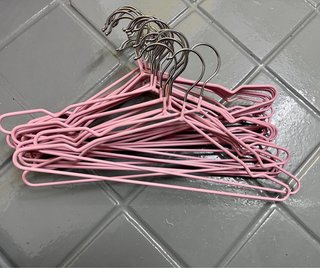 Lote 24 Perchas Rosas Metálicas Pequeñas ropa nino