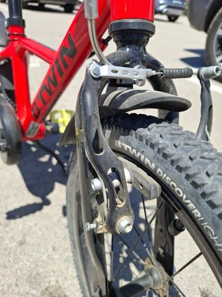 Bicicleta infantil roja