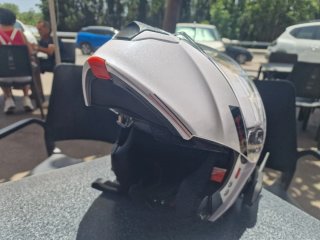 Casco de moto MT Helmets blanco