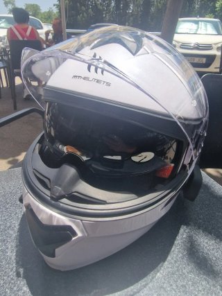 Casco de moto MT Helmets blanco