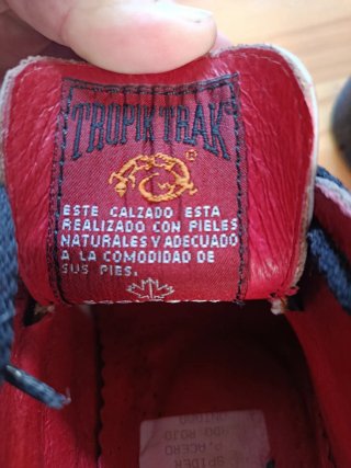 Zapatos de piel y bola de acero. 37.