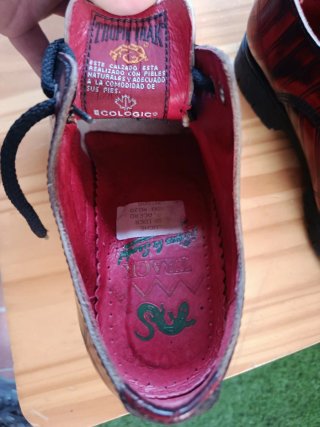 Zapatos de piel y bola de acero. 37.