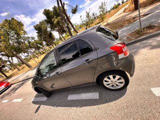 Toyota Yaris 2011