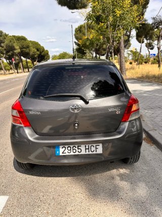 Toyota Yaris 2011