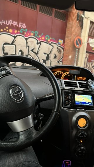 Toyota Yaris 2011