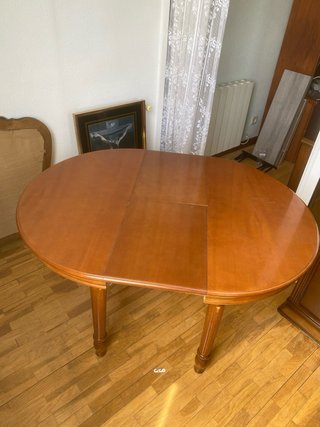 Mesa auxiliar redonda de madera