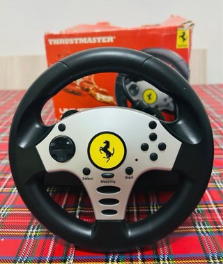 Volante Thrustmaster Ferrari Universal Challenge