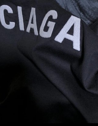 Camiseta Balenciaga Negra y Gris
