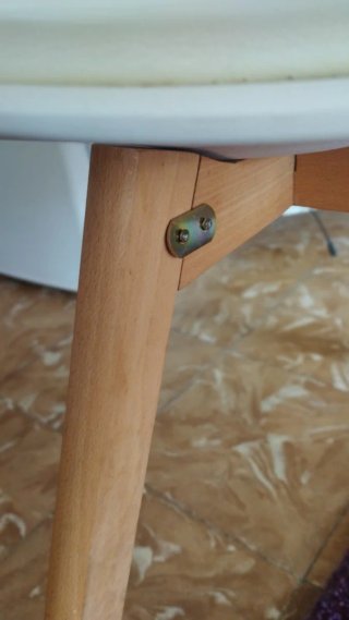 Sillas Nórdicas Madera y Plástico