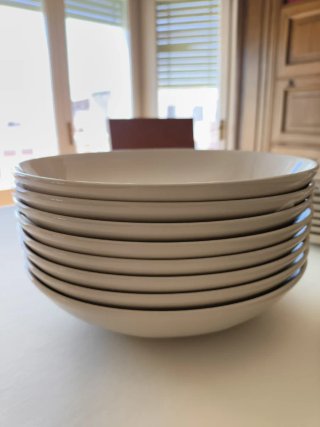 Vajilla FÄRGKLAR Beige 26 Piezas + 8 cuencos nuevo