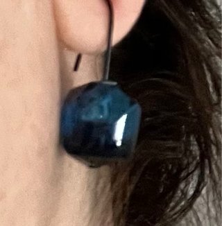 Pendientes artesanales azules facetados nuevos