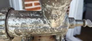 Vendo picadora de carne antigua Marca Bolinder 12