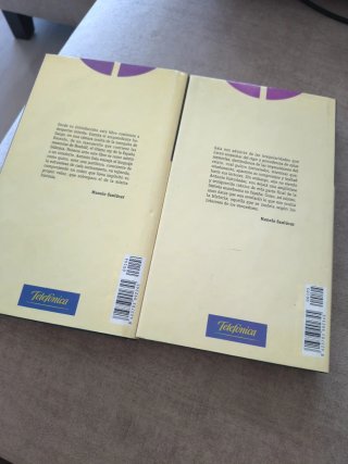 El manuscrito carmesí Volumen I y Volumen II