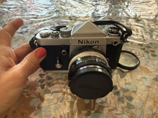 Cámara Nikon F2 Japonesa + Accesorios