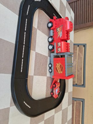 Pista Cars Saetta McQueen con Camion