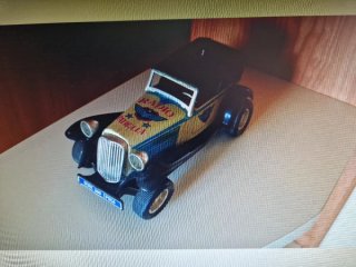 Auto in latta vintage