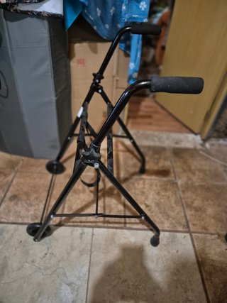 Andador Plegable con Ruedas