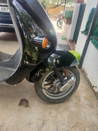Piezas Aprilia Compay Custom 125 Scooter despiece.